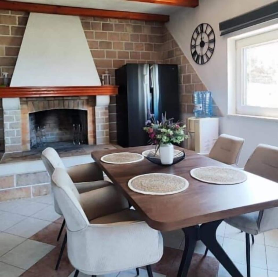 House | Dining