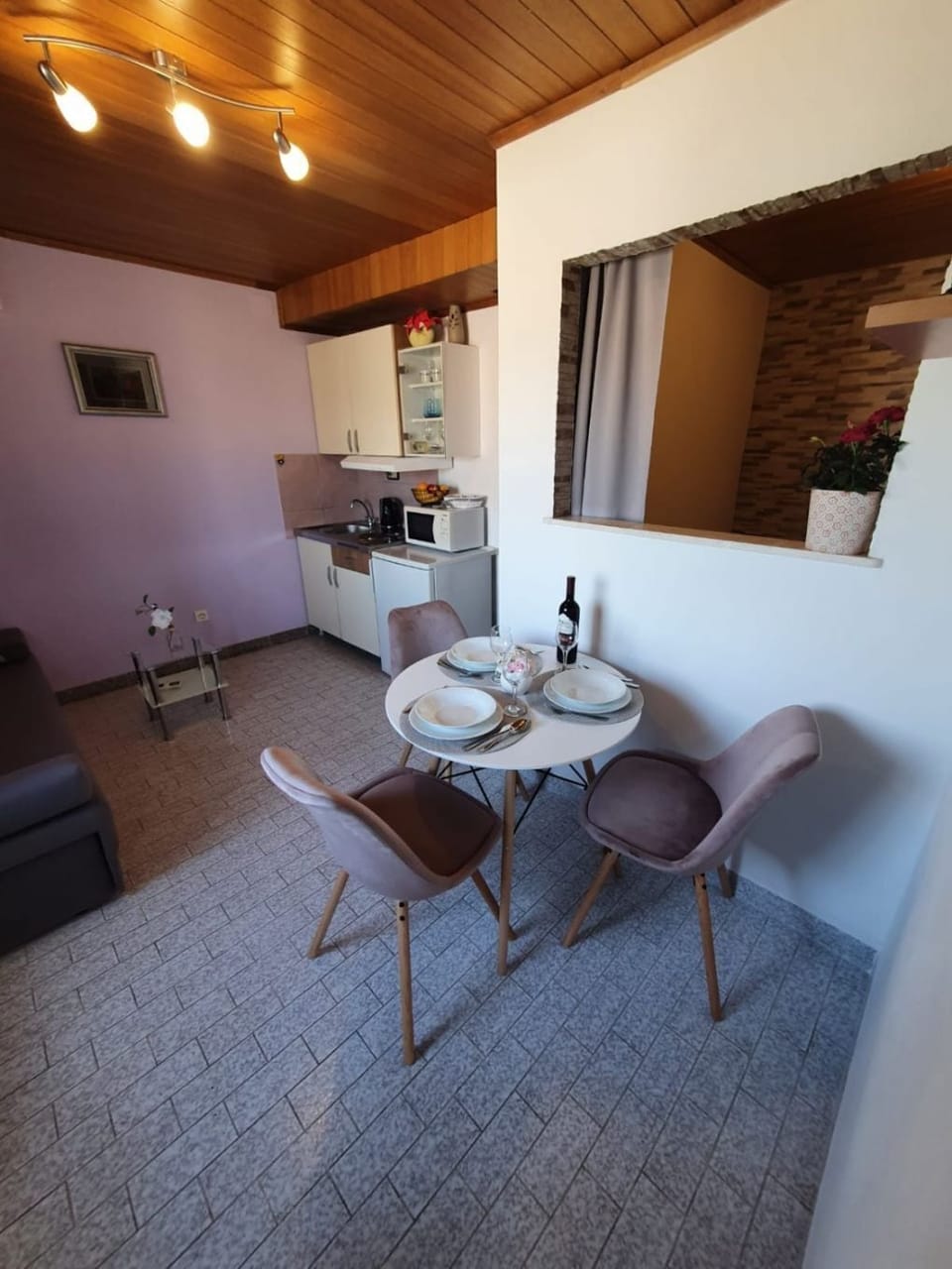 Apartment (A2) | Dining