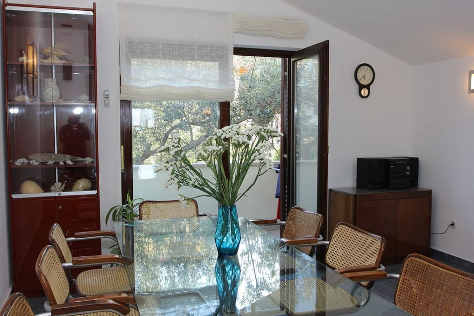 House | Dining