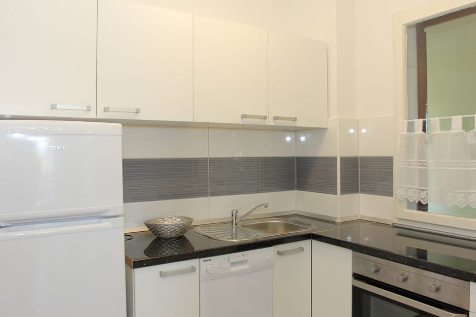 House | Private kitchen | Espresso maker, fridge, microwave, oven