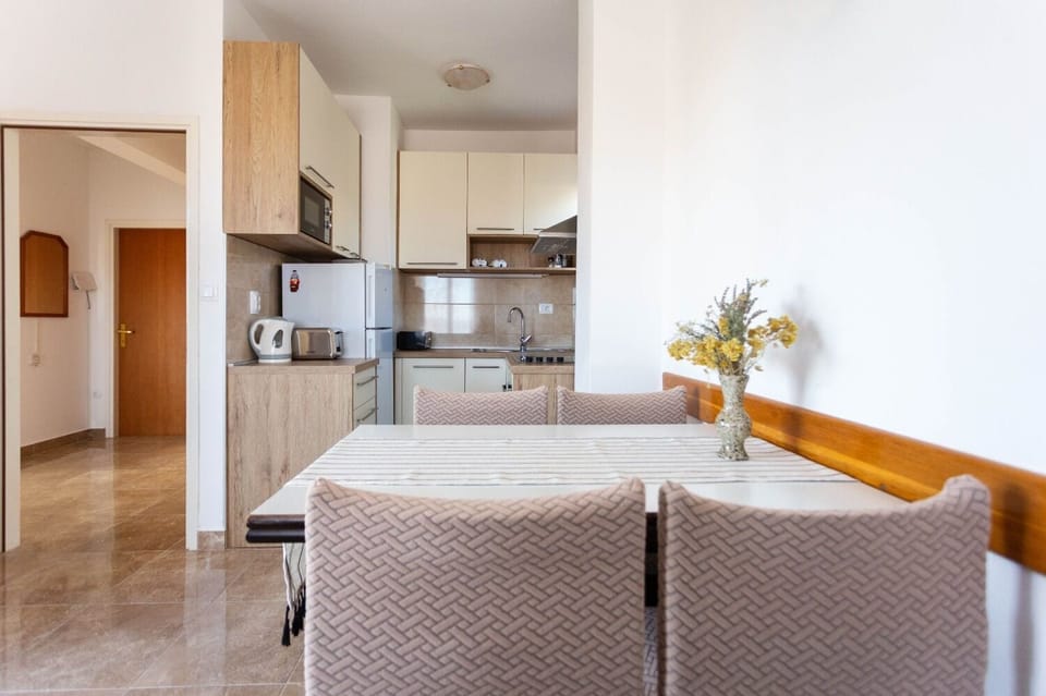 House | Dining