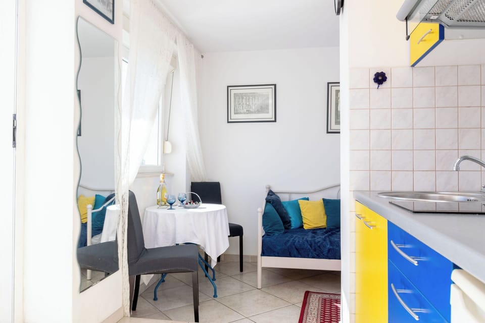 Apartment (A1) | Private kitchen | Fridge, microwave, stovetop, espresso maker