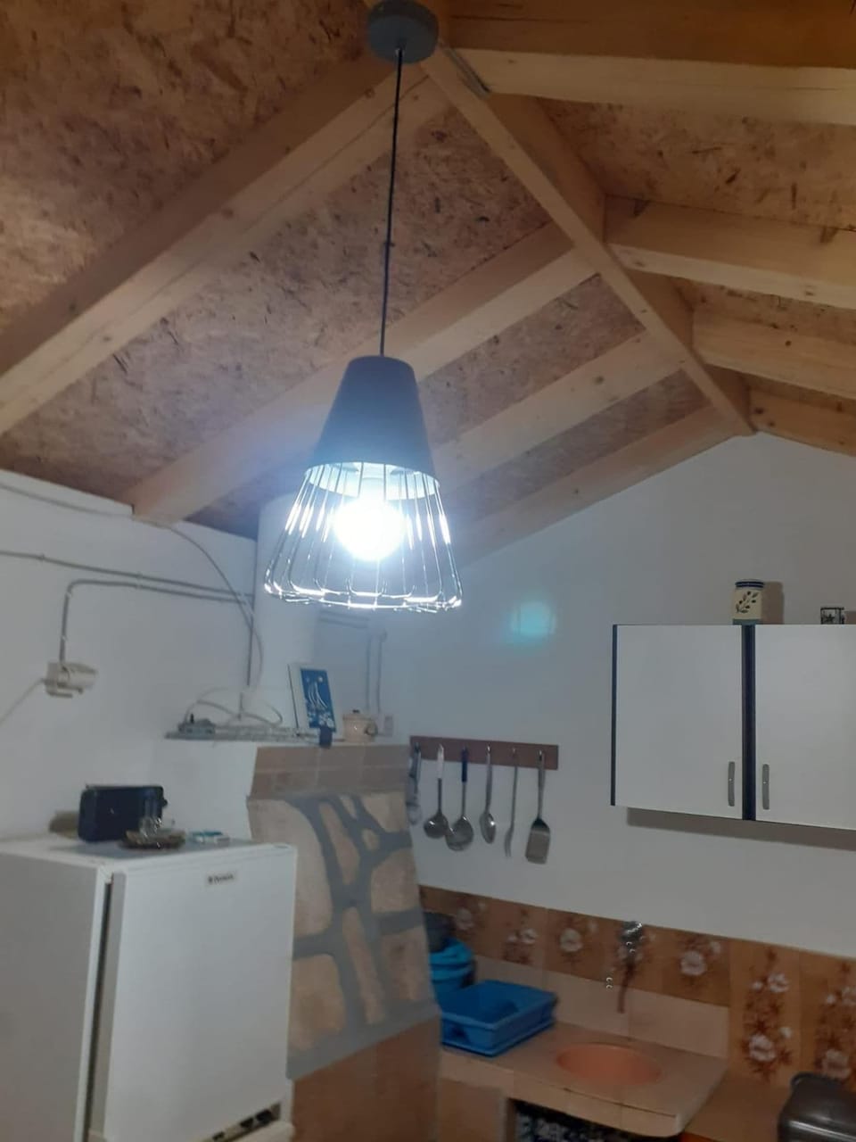 House | Private kitchen | Fridge, stovetop, cookware/dishes/utensils