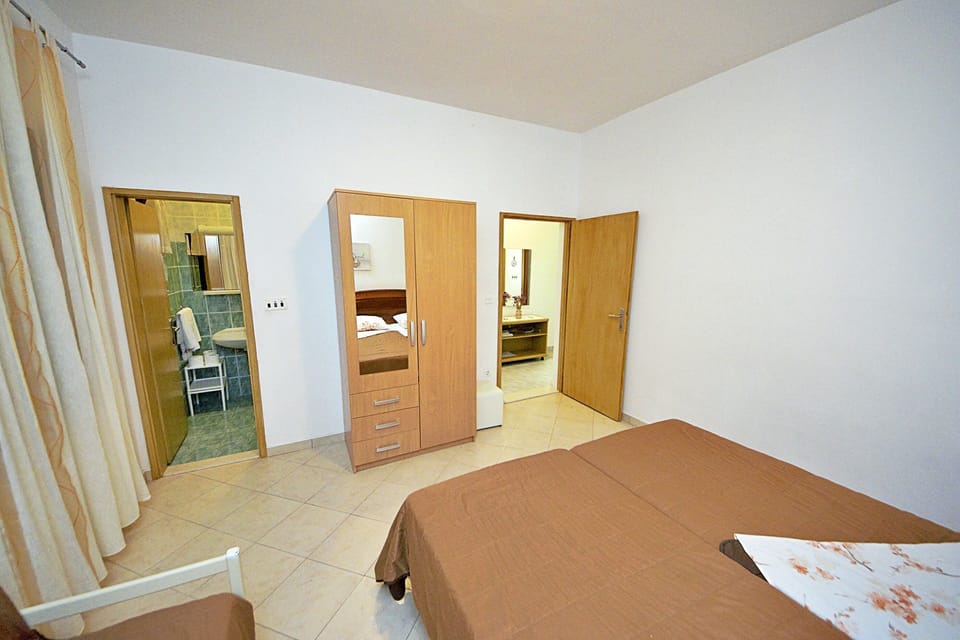 Apartment (A1) | Iron/ironing board, free WiFi