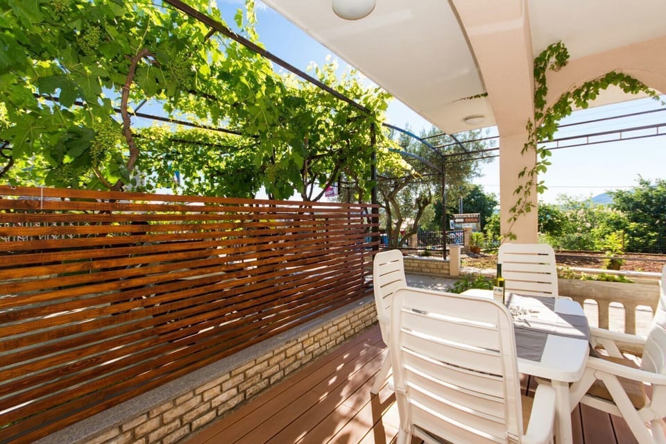 Apartment (A1) | Terrace/patio