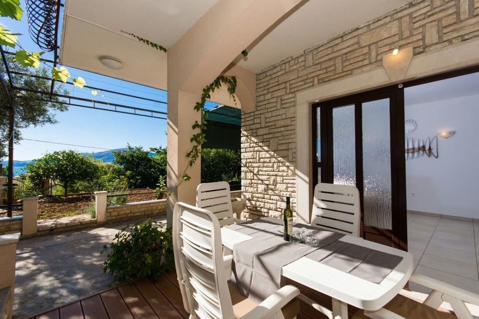 Apartment (A1) | Terrace/patio