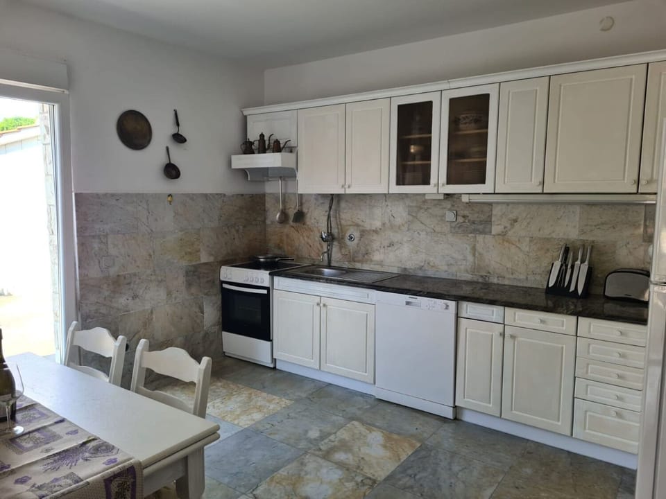 House | Private kitchen