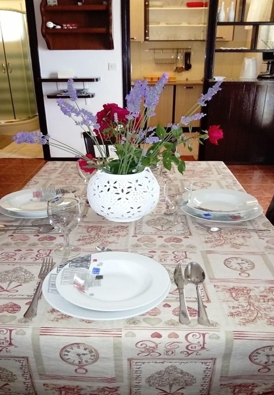 Apartment (A1) | Private kitchen | Fridge, microwave, oven, stovetop