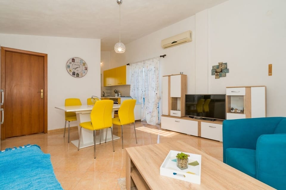 Apartment (A1) | Living room