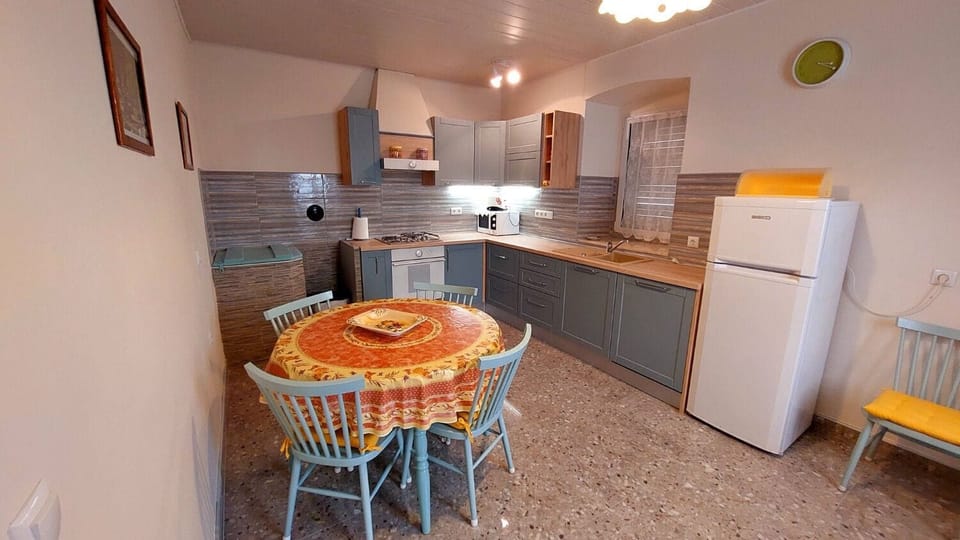 Apartment (A1) | Private kitchen | Espresso maker, fridge, microwave, oven
