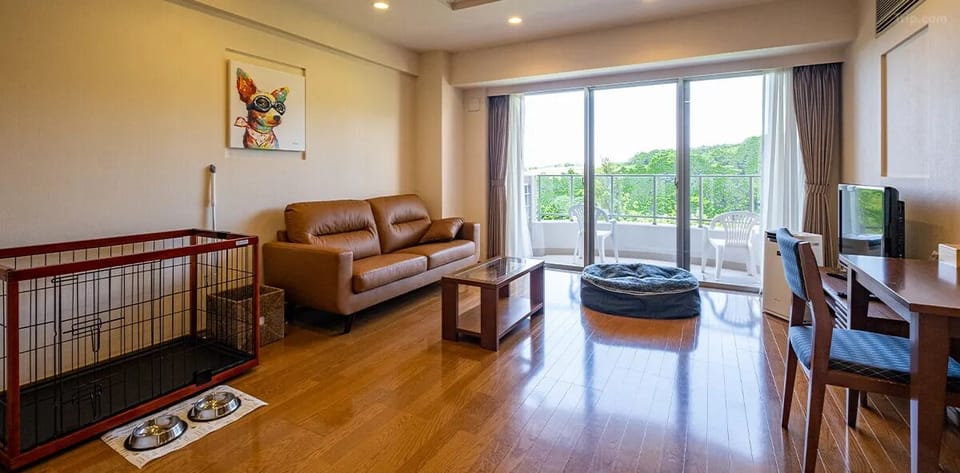 Exclusive Suite, 1 Bedroom, Pets Allowed, Mountain View | Premium bedding, in-room safe, desk, laptop workspace