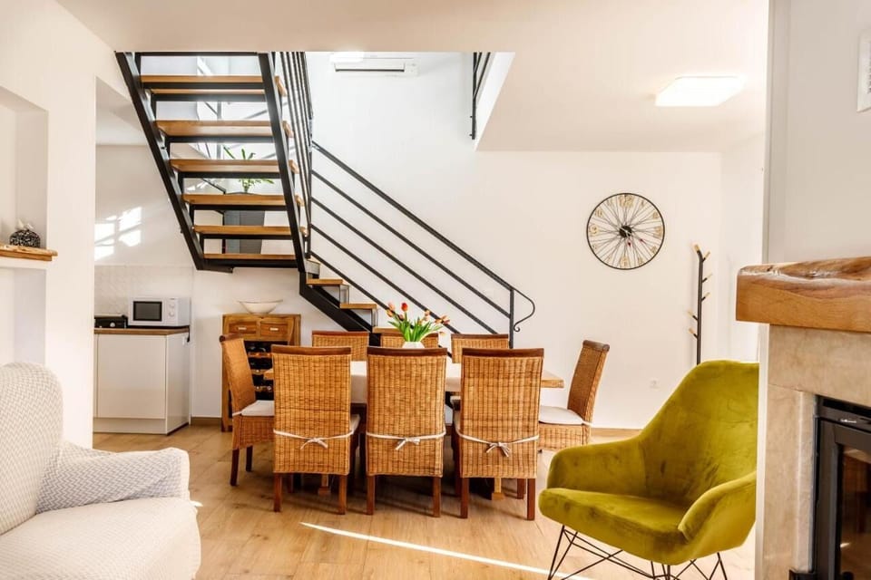 House | Dining