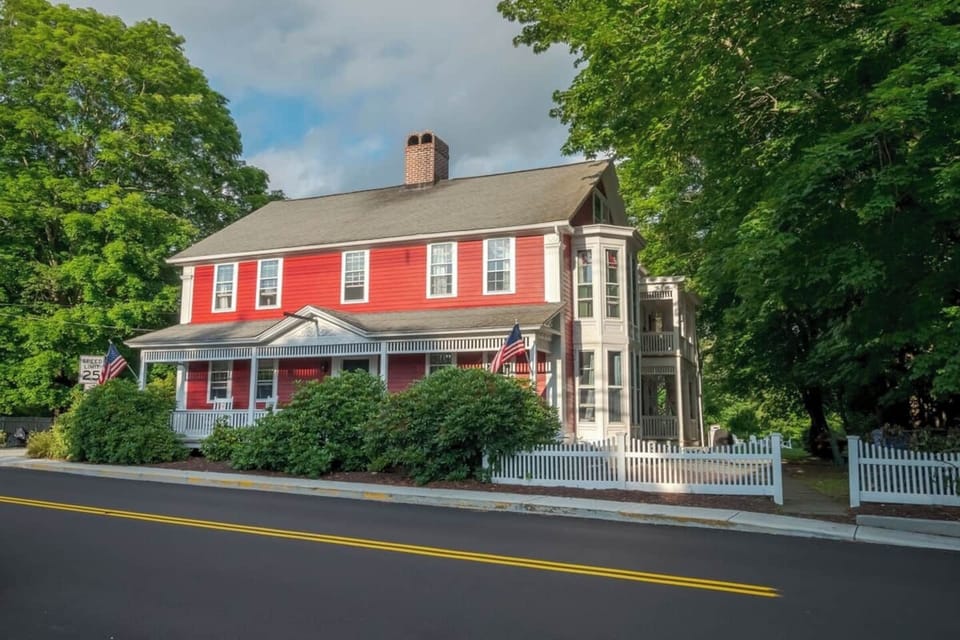 The 1784 Denison Home~ Rich in history and waiting for your arrival! 