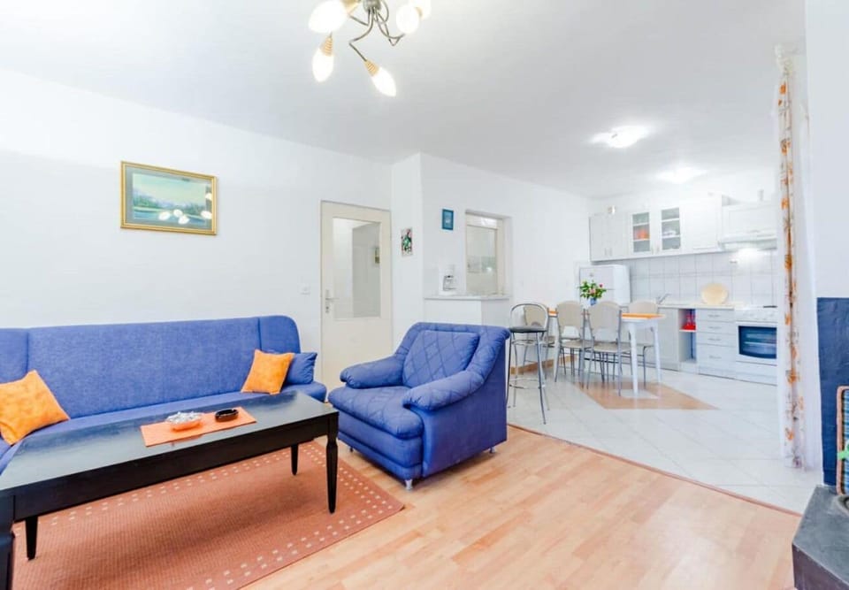 Apartment (A1) | Living room