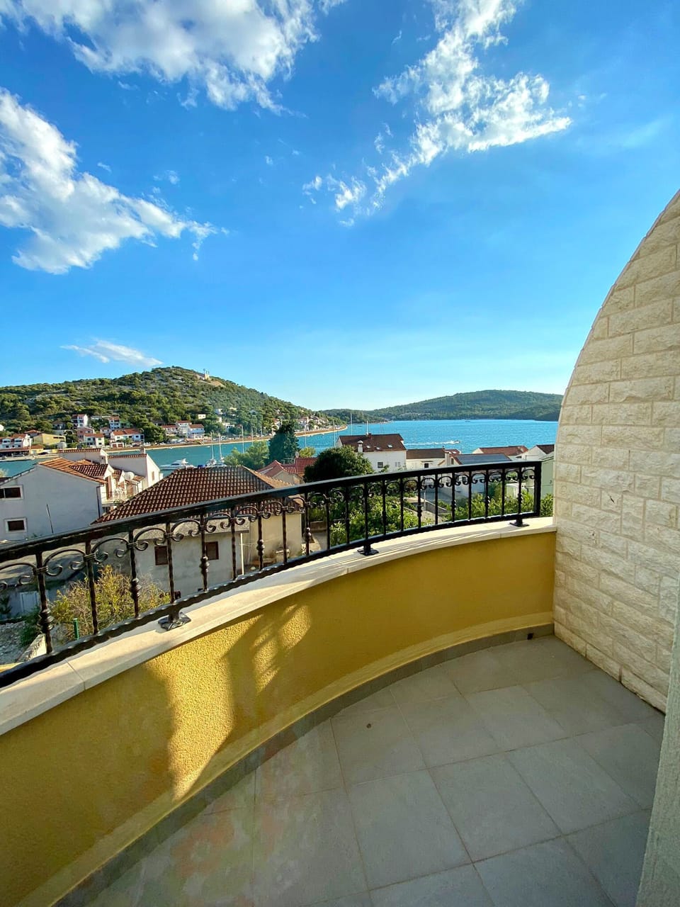 House | Balcony