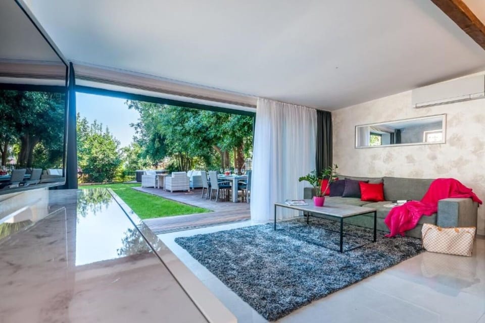 House | Living room