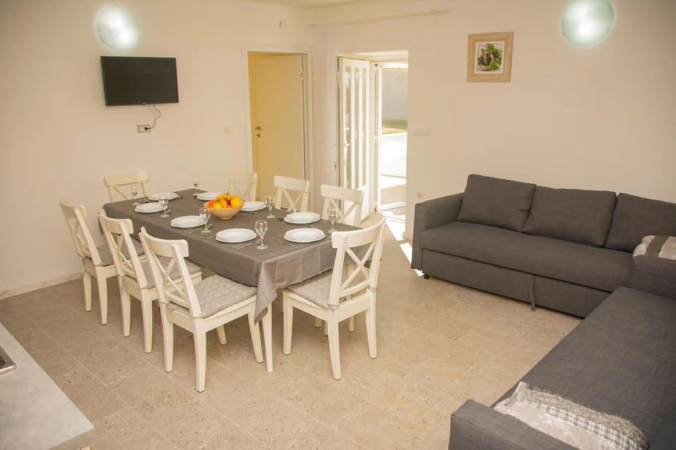 House | Dining