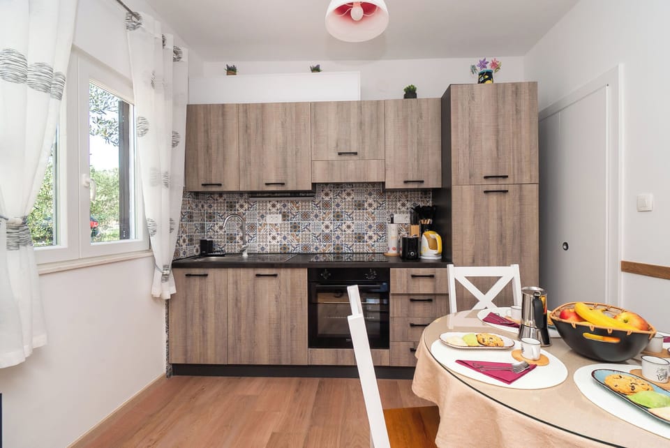 House | Dining