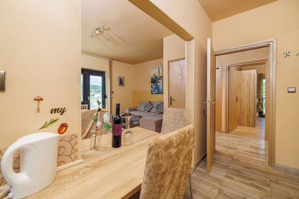 Apartment (A1) | Private kitchen | Fridge, oven, stovetop, espresso maker