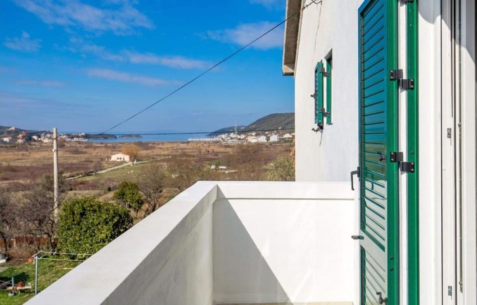 Apartment (A1) | Balcony