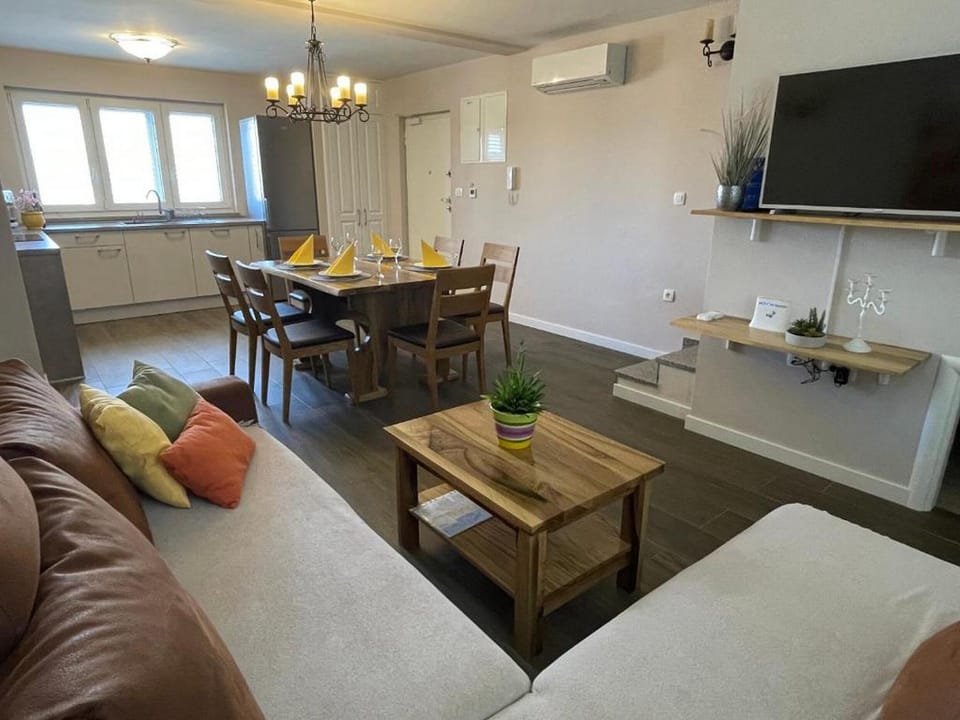 Apartment (A1) | Living room