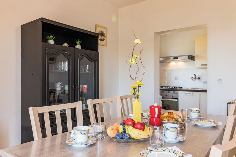 House | Dining