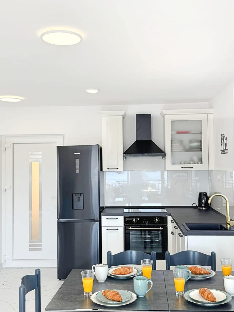 Apartment (A1) | Tech