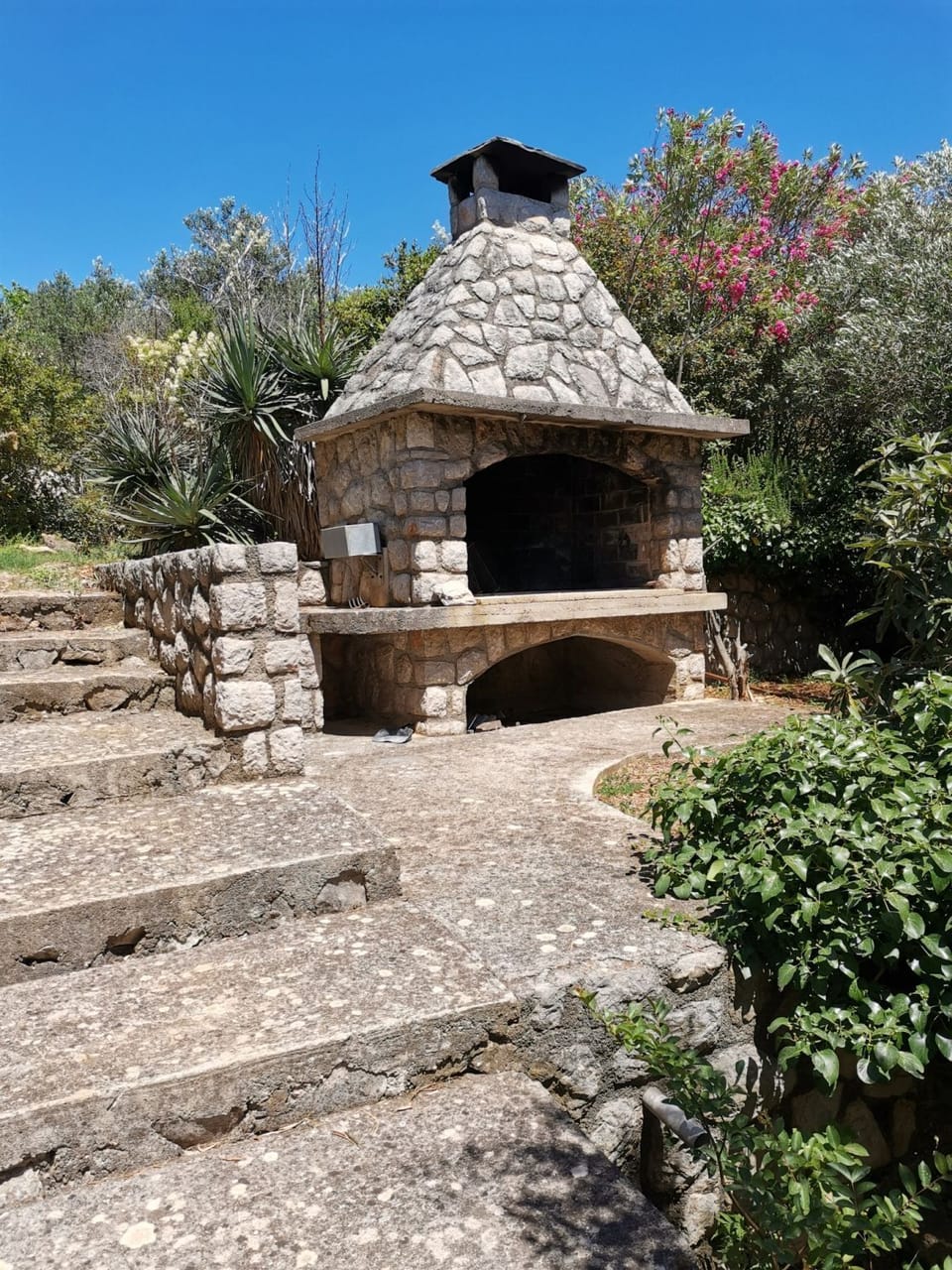 BBQ/picnic area
