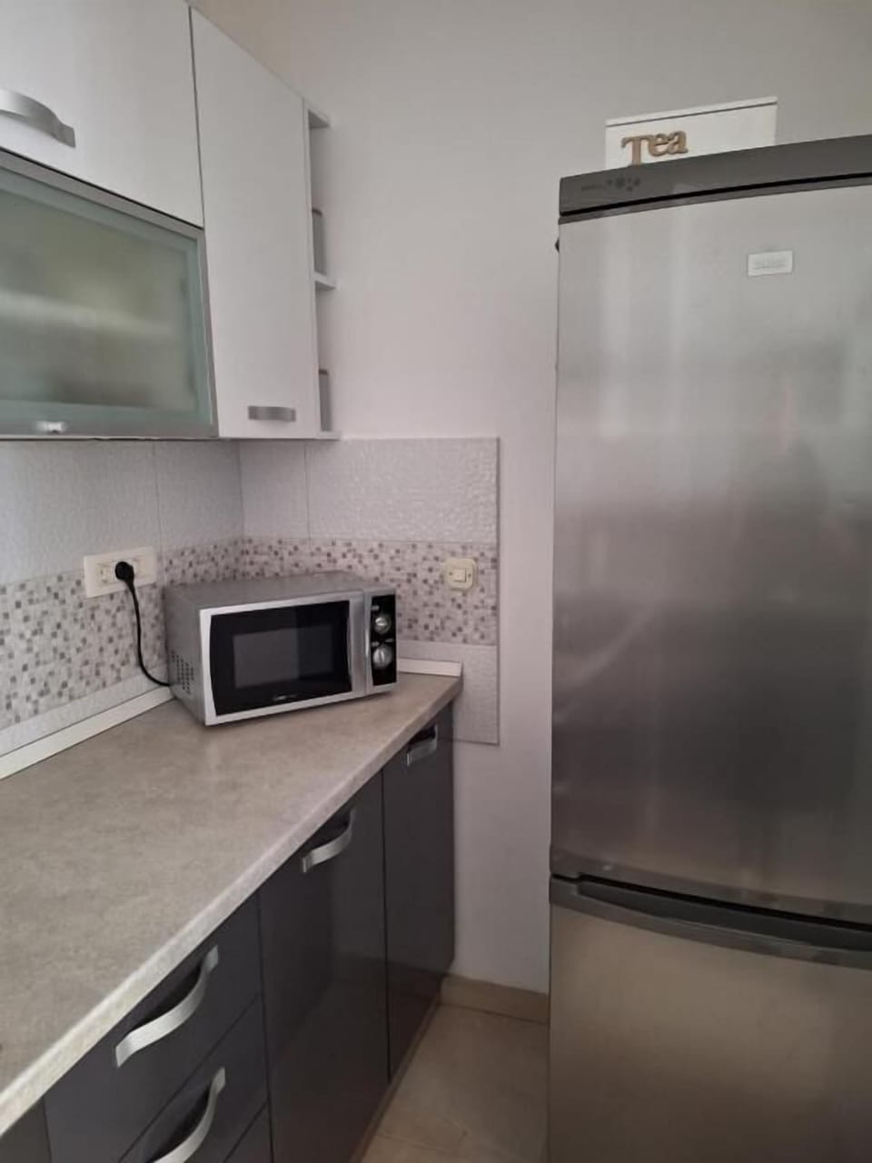 Apartment (A1) | Private kitchen | Fridge, microwave, oven, stovetop