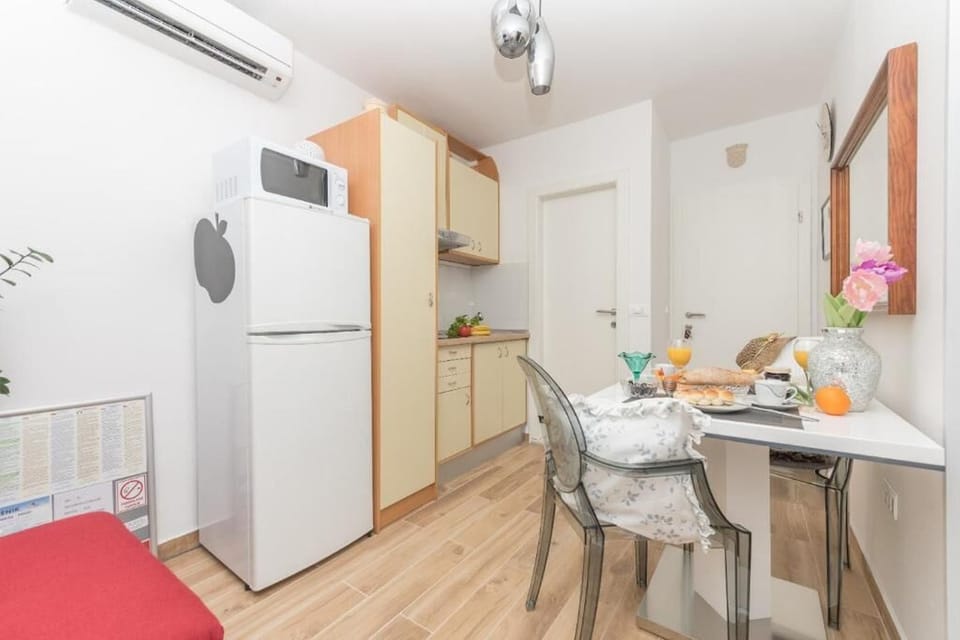 Apartment (A1) | Living room