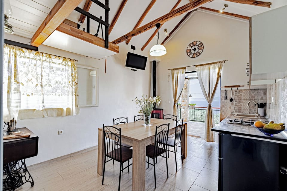 House | Private kitchen | Espresso maker, fridge, stovetop, cleaning supplies