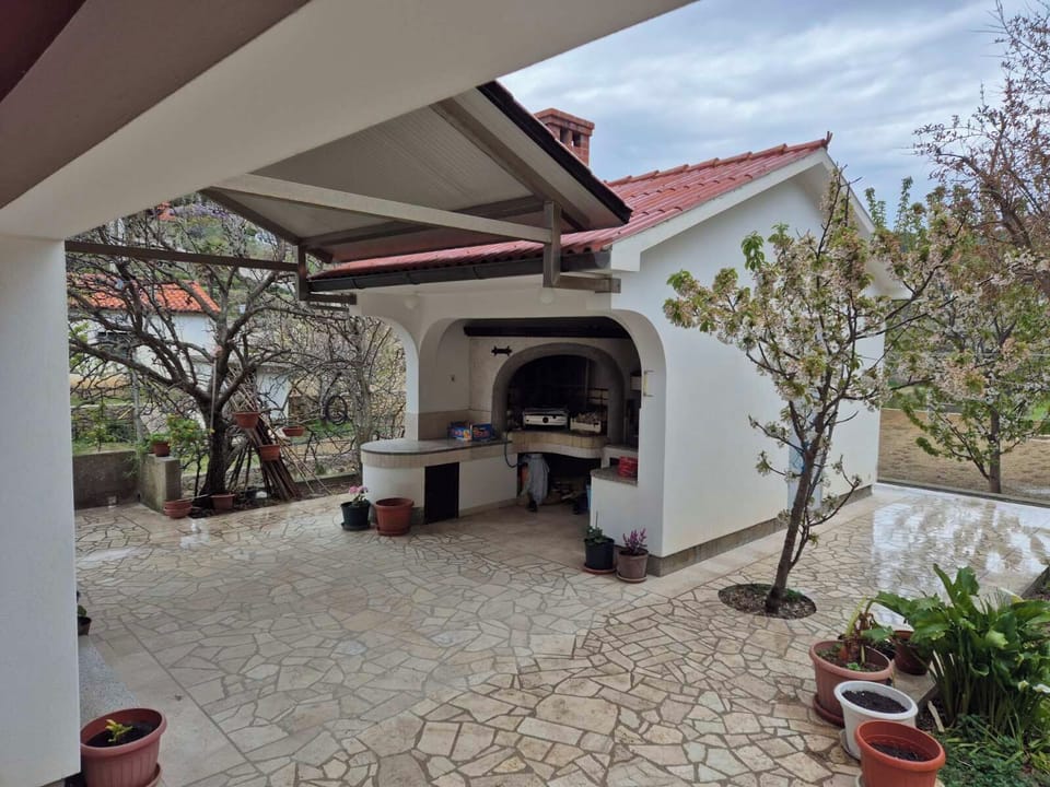 BBQ/picnic area