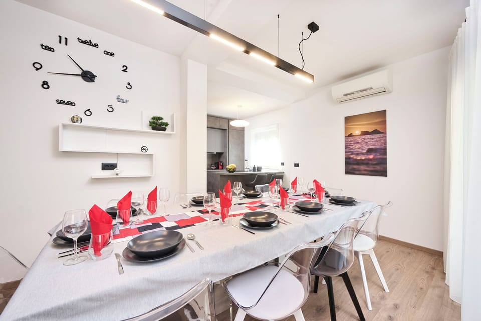 Apartment (A1) | Dining