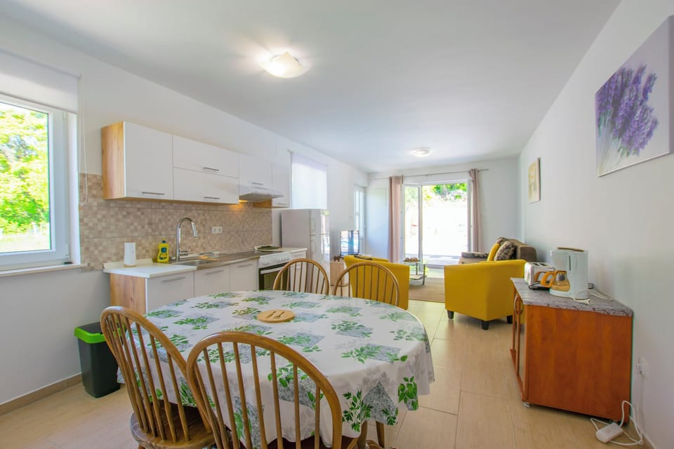 House | Dining