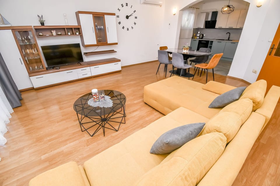 Apartment (A1) | Living room