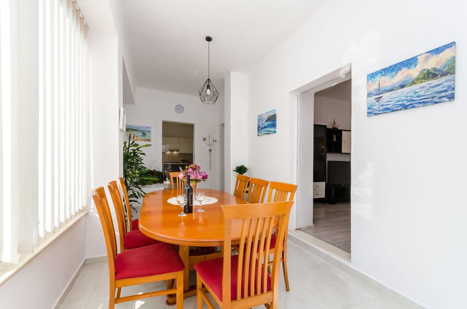 Apartment (A1) | Dining