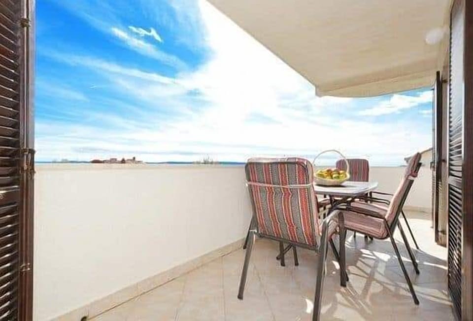 House | Balcony