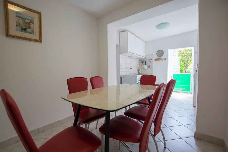 House | Dining