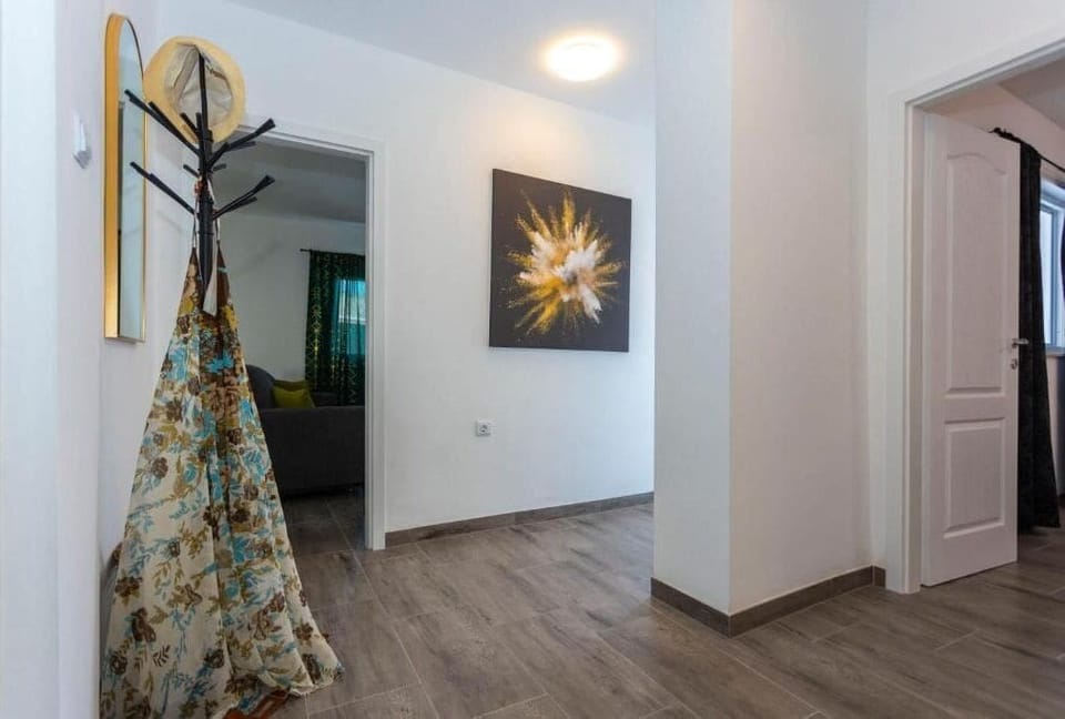 Apartment (A1) | Interior entrance