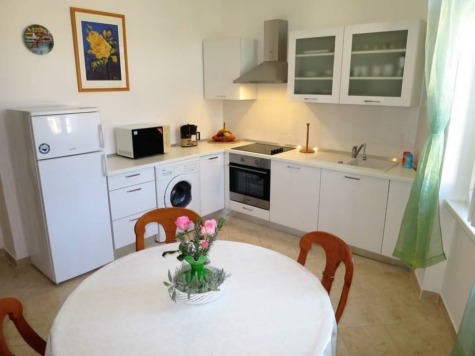 Apartment (A1) | Private kitchen