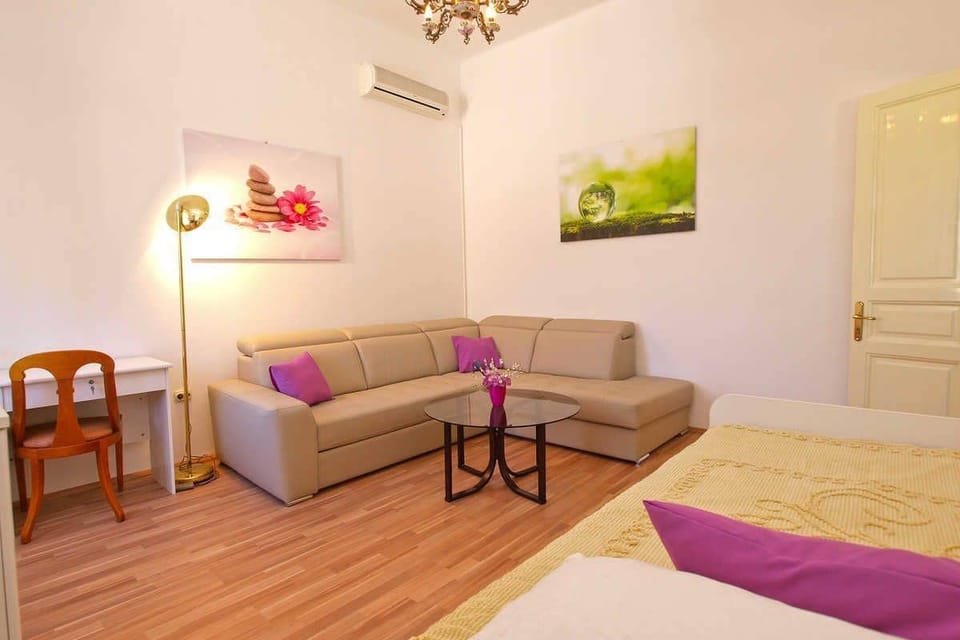 Apartment (A1) | Living room
