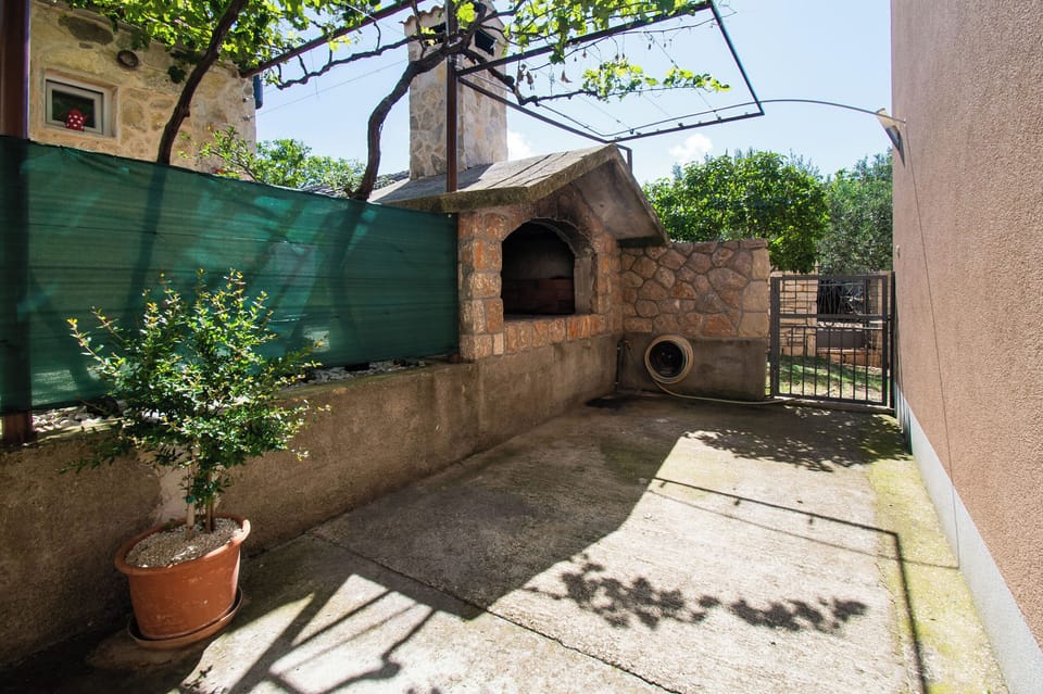 BBQ/picnic area