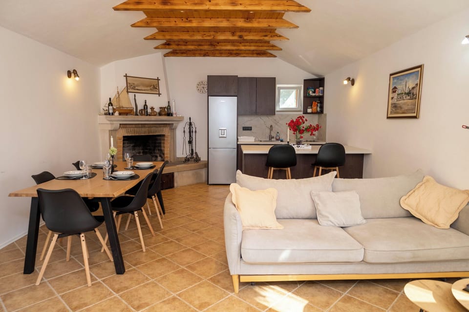 House | BBQ/picnic area