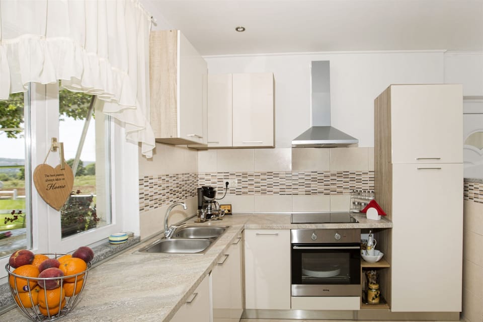 House | Private kitchen | Espresso maker, fridge, microwave, oven