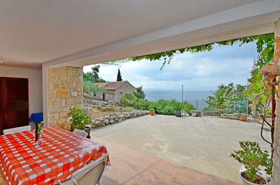 House | Water view