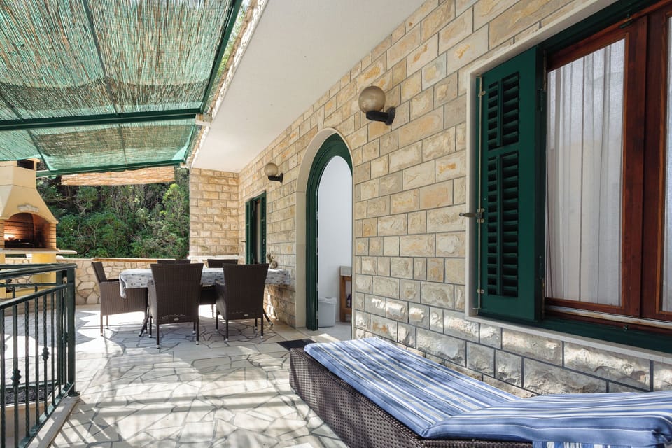 House | Terrace/patio