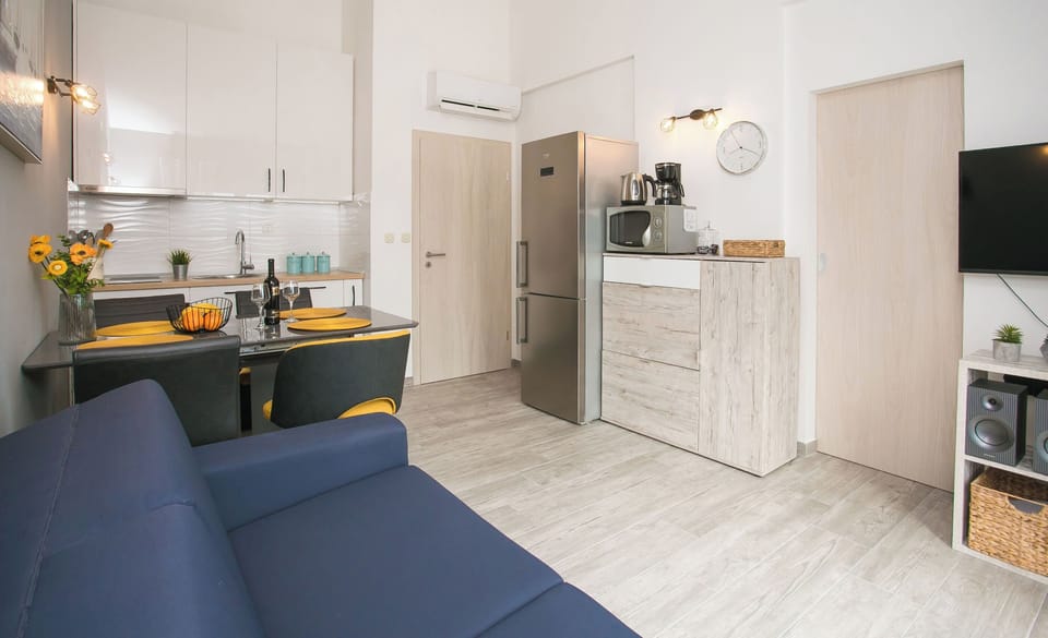 Apartment (A1) | Living room | DVD player