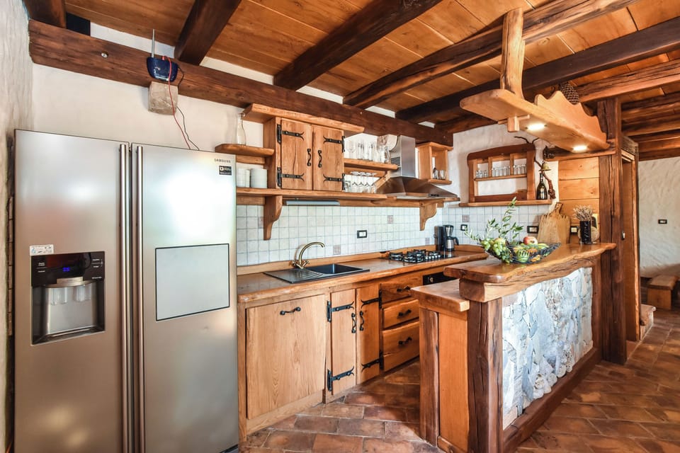 House | Private kitchen | Fridge, oven, stovetop, dishwasher