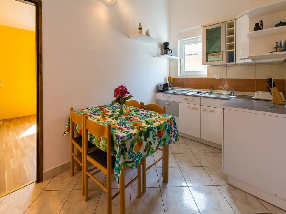 Apartment (A1) | Private kitchen | Fridge, microwave, stovetop, espresso maker