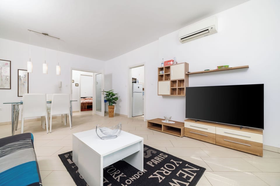 Apartment (A1) | Living room